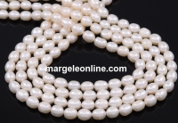 Freshwater Pearls - 7.5x6mm, white 