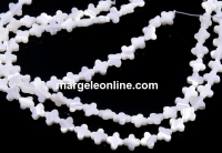 White natural mother-of-pearl beads, clover, 6x6mm